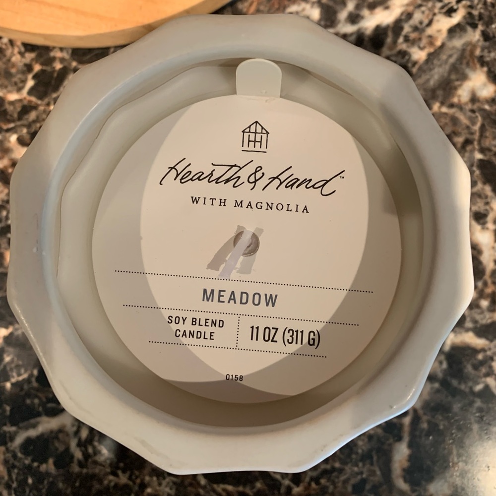 For @eeh175 6-Hearth & Hand with magnolia 11 oz candle - Picture 2 of 3